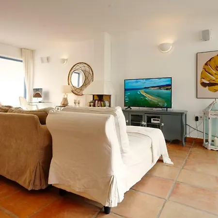 Minea Ii קוסטה קלמה